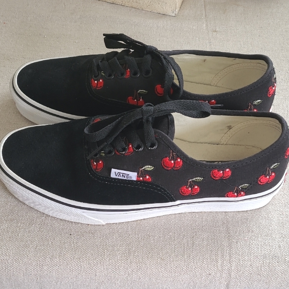 Vans Black Cherry Embroidered Shoes U.S. Mens Size 6.5/U.S. Womens Size 8